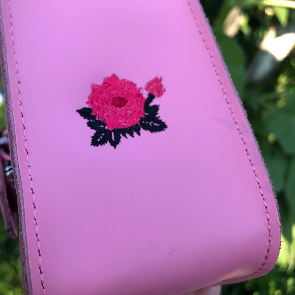 Dr. Martens Embroidered Sequin Heart Satchel - Picture 5 of 15